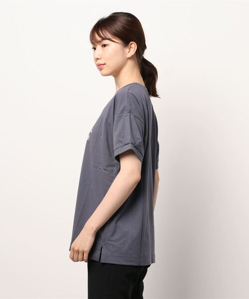 Samansa Mos2（サマンサ モスモス）の「ロゴプリント袖タックTシャツ（Tシャツ/カットソー・レディース・パープル/ブラウン/オフホワイト/グリーン/マスタード/チャコール・ﾌﾘ-）」の8枚目の写真