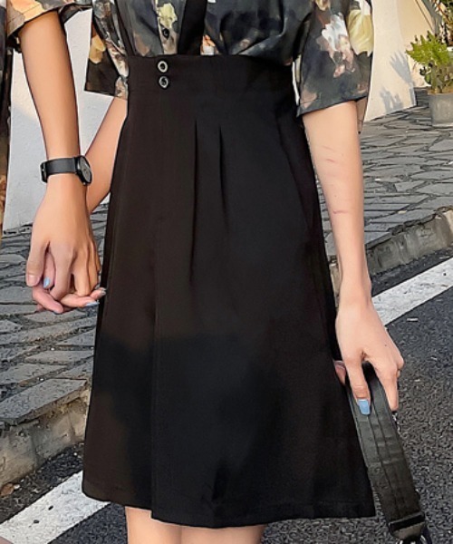 KOR（ケーオーアール）の「タック入り キュロット サロペット（サロペット/オーバーオール・レディース・ブラック・S/M/L/XL/2XL）」の5枚目の写真