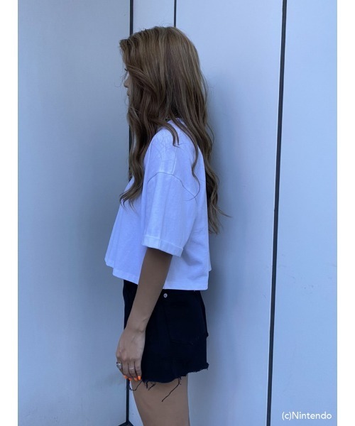 EGOIST(エゴイスト)の「オーバー短丈Tシャツ(super mario)(Tシャツ/カットソー・レディース・ホワイト/ブラック・FREE)」の10枚目の写真
