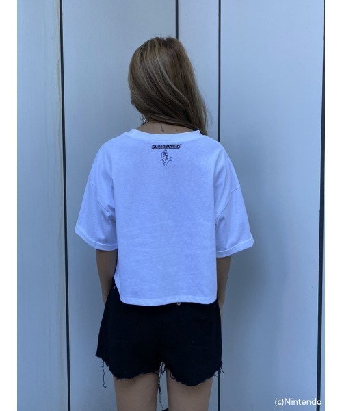 EGOIST(エゴイスト)の「オーバー短丈Tシャツ(super mario)(Tシャツ/カットソー・レディース・ホワイト/ブラック・FREE)」の11枚目の写真