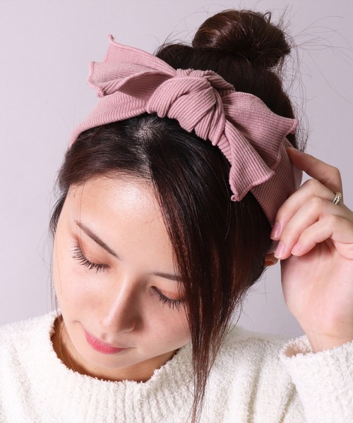 BAYBLO(ベイブロ)の「(SB)リボン ヘアバンド(ヘアバンド・レディース・ブラック/アッシュブラウン/ダークオリーブ/ダークグレー/スモークピンク/グレイッシュベージュ/グレイッシュブルー/ダークオレンジ・FREE)」の7枚目の写真