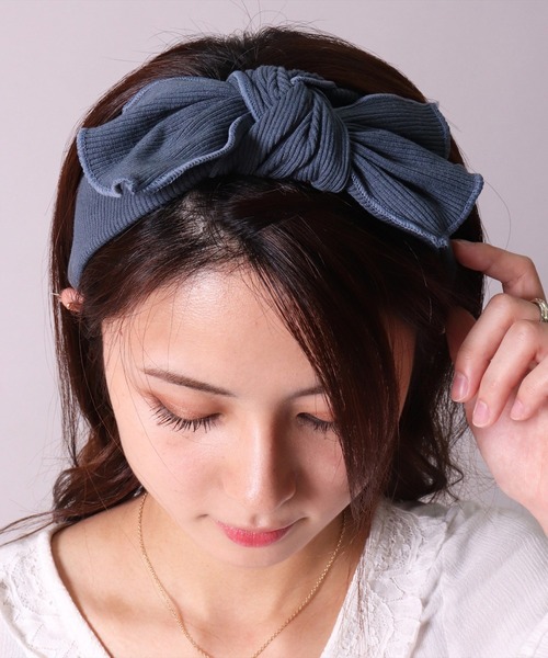 BAYBLO(ベイブロ)の「(SB)リボン ヘアバンド(ヘアバンド・レディース・ブラック/アッシュブラウン/ダークオリーブ/ダークグレー/スモークピンク/グレイッシュベージュ/グレイッシュブルー/ダークオレンジ・FREE)」の6枚目の写真