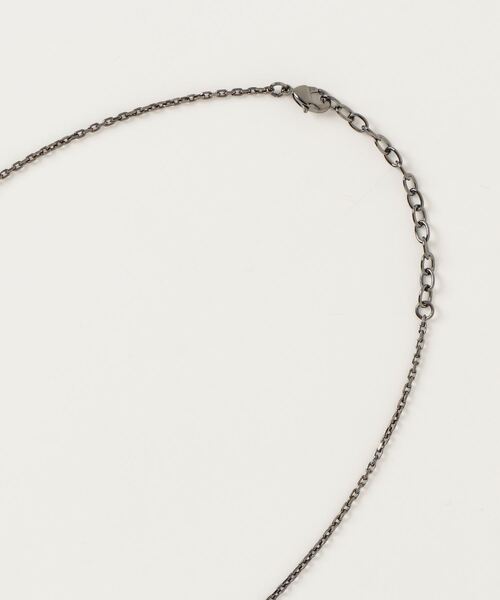 DSQUARED2(ディースクエアード)の「CROSS NECKLACE /0221 /0232(ネックレス・メンズ・シルバー/ゴールド/シルバー×ブラック・FREE)」の5枚目の写真