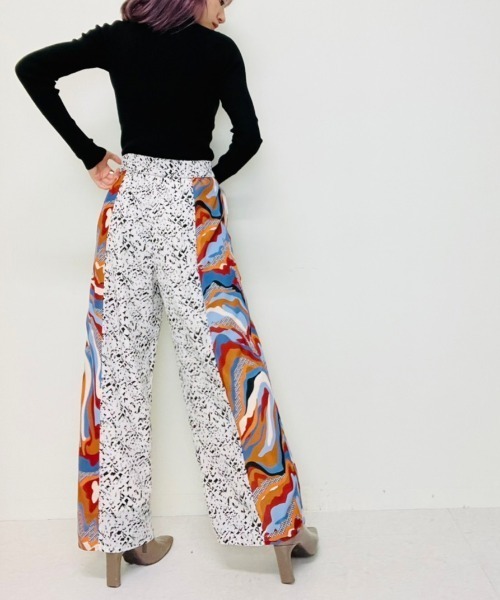 DOLLUPOOPS（ドールアップウップス）の「マーブルプリント切替リラックスパンツ（その他パンツ・レディース・ホワイト/ブラック/ブラウン/キャメル・38）」の21枚目の写真