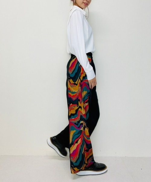 DOLLUPOOPS（ドールアップウップス）の「マーブルプリント切替リラックスパンツ（その他パンツ・レディース・ホワイト/ブラック/ブラウン/キャメル・38）」の5枚目の写真