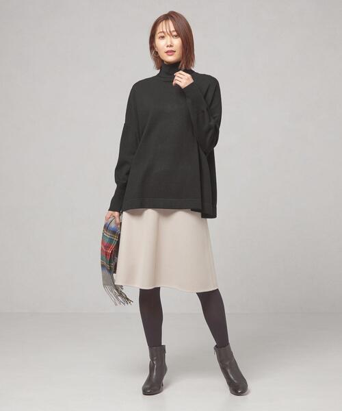 closet story（クローゼットストーリー）の「＜closet story（クローゼットストーリー）＞サイドスリット タートルネックニット（ニット/セーター・レディース・ブラック/ベージュ・FREE）」の4枚目の写真