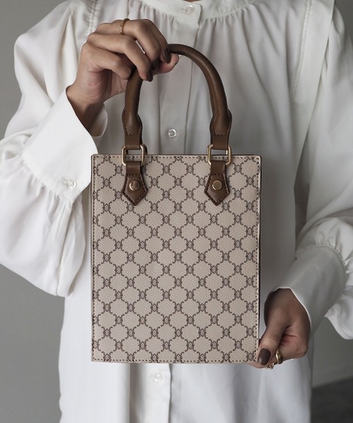 Riberry（リベリー）の「モノグラムスクエアショルダーミニバッグ（ショルダーバッグ・レディース・アイボリー/ベージュ/ブラウン・FREE）」の8枚目の写真