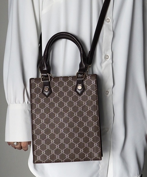 Riberry（リベリー）の「モノグラムスクエアショルダーミニバッグ（ショルダーバッグ・レディース・アイボリー/ベージュ/ブラウン・FREE）」の9枚目の写真