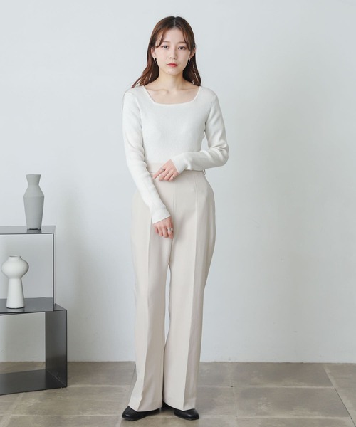 SENSE OF PLACE by URBAN RESEARCH（センスオブプレイスバイアーバンリサーチ）の「スクエアネックコンパクトセーター（ニット/セーター・レディース・ブラック/アイボリー/オレンジ/ホワイト系その他/ブルー/ピンクベージュ・ONE）」の11枚目の写真