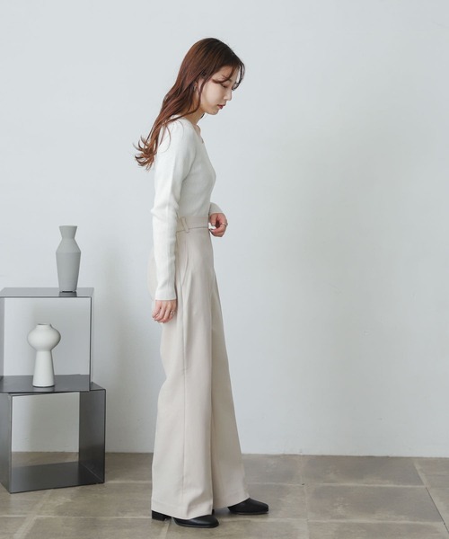 SENSE OF PLACE by URBAN RESEARCH（センスオブプレイスバイアーバンリサーチ）の「スクエアネックコンパクトセーター（ニット/セーター・レディース・ブラック/アイボリー/オレンジ/ホワイト系その他/ブルー/ピンクベージュ・ONE）」の12枚目の写真