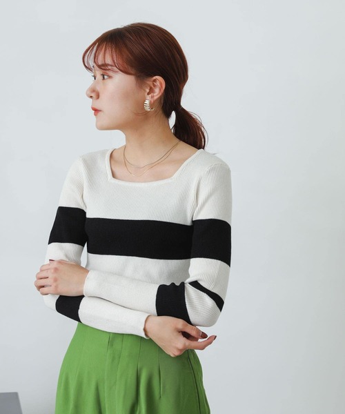 SENSE OF PLACE by URBAN RESEARCH（センスオブプレイスバイアーバンリサーチ）の「スクエアネックコンパクトセーター（ニット/セーター・レディース・ブラック/アイボリー/オレンジ/ホワイト系その他/ブルー/ピンクベージュ・ONE）」の15枚目の写真