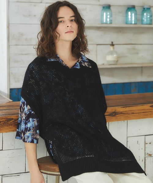 CASPER JOHN(キャスパージョン)の「High slit see through knit vest/ハイスリットシースルーニットベスト(ベスト・メンズ・ブラック/グリーン/グレイッシュベージュ・SMALL/MEDIUM/LARGE)」の8枚目の写真