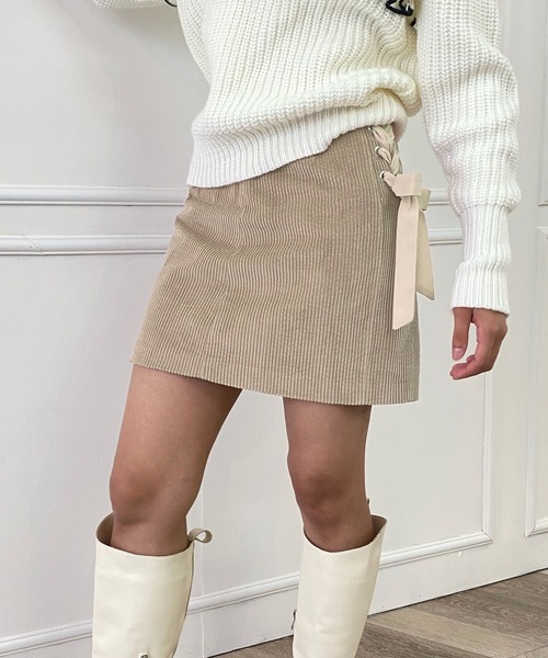 lissi Boutique（リージーブティック）の「【lissi Boutique】サイトリボンミニスカート（スカート・レディース・ピンク/ベージュ・SMALL/MEDIUM）」の2枚目の写真