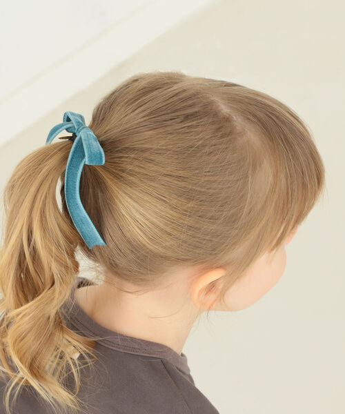こども ビームス(コドモビームス)の「lusikka / ベルベット リボンゴム(ヘアゴム・キッズ・ブラック/ベージュ/グレー/ピンク/ブルー系その他3/イエロー系その他6/インディゴブルー/グレー系その他/ネイビー/レッド系その他2/イエロー系その他4/ブラック系その他4/ブラウン系その他・ONE SIZE)」の9枚目の写真
