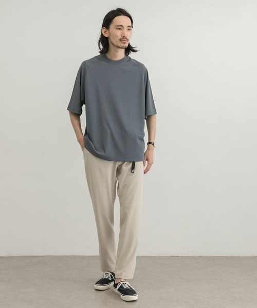 URBAN RESEARCH（アーバンリサーチ）の「『UR TECH ひやサラクール』リラックスTシャツ（Tシャツ/カットソー・メンズ・ホワイト/ブラック/ネイビー/ブルー系その他/チャコールグレー/グリーン系その他・SMALL/MEDIUM/LARGE/X-LARGE）」の15枚目の写真