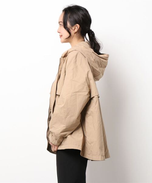 HONEYSUCKLE ROSE（ハニーサックルローズ）の「【HONEYSUCKLE ROSE】フラップ付きブルゾン（マウンテンパーカー・レディース・オフホワイト/ベージュ・L/M）」の3枚目の写真