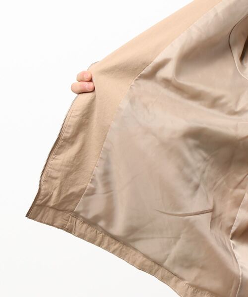 HONEYSUCKLE ROSE（ハニーサックルローズ）の「【HONEYSUCKLE ROSE】フラップ付きブルゾン（マウンテンパーカー・レディース・オフホワイト/ベージュ・L/M）」の4枚目の写真