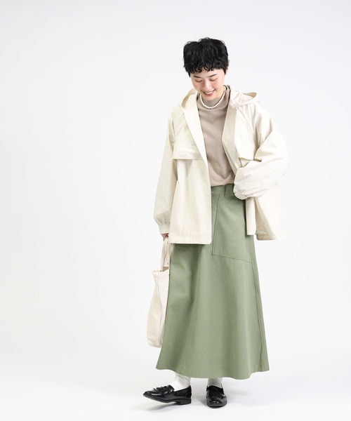 HONEYSUCKLE ROSE（ハニーサックルローズ）の「【HONEYSUCKLE ROSE】フラップ付きブルゾン（マウンテンパーカー・レディース・オフホワイト/ベージュ・L/M）」の6枚目の写真