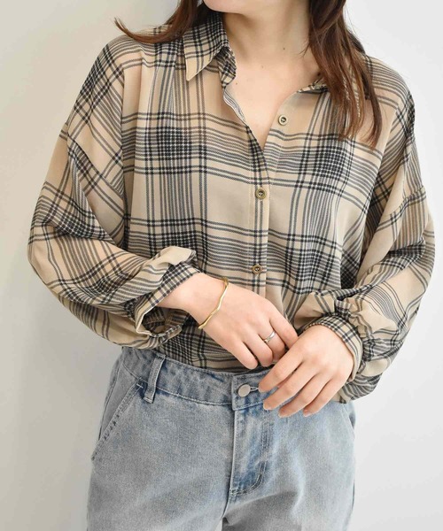 RANAN（ラナン）の「ボリュームスリーブチェックシアーシャツ（シャツ/ブラウス・レディース・ベージュ/ブラック/ネイビー/グリーン・L/LL/M）」の2枚目の写真