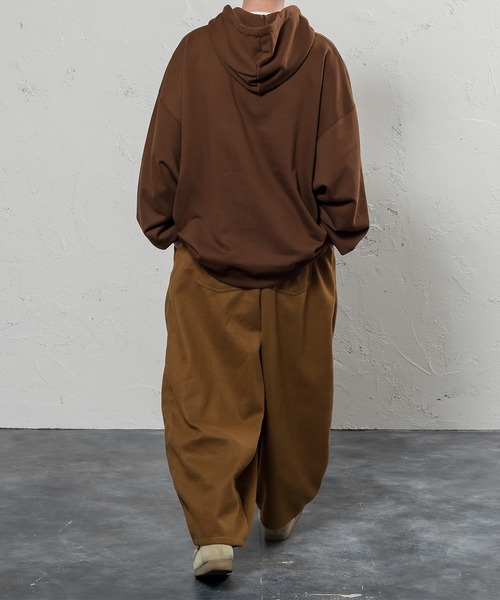 kutir（クティール）の「ブルドッグ刺繍カレッジロゴパーカー（パーカー・メンズ・ライトグレー/ダークブラウン/グリーン・MEDIUM/LARGE）」の16枚目の写真