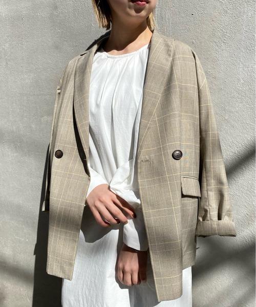CIAOPANIC（チャオパニック）の「バックスリットテーラードジャケット（テーラードジャケット・レディース・ライトグレー/ブラウン/ベージュ・SMALL/MEDIUM）」の3枚目の写真