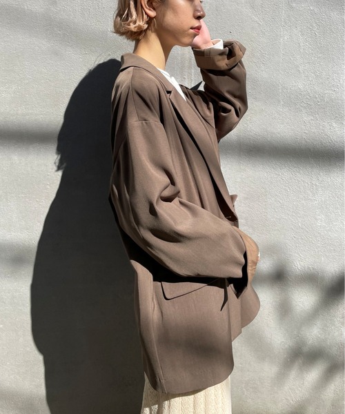 CIAOPANIC（チャオパニック）の「バックスリットテーラードジャケット（テーラードジャケット・レディース・ライトグレー/ブラウン/ベージュ・SMALL/MEDIUM）」の5枚目の写真