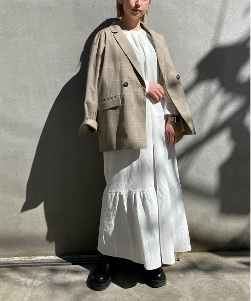 CIAOPANIC（チャオパニック）の「バックスリットテーラードジャケット（テーラードジャケット・レディース・ライトグレー/ブラウン/ベージュ・SMALL/MEDIUM）」の17枚目の写真