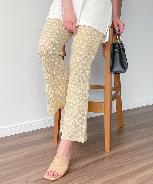 JUNOAH（ジュノア）の「フラワーレースイージーパンツ（その他パンツ・レディース・ホワイト/ブラック/ブルー系その他/ベージュ系その他・LARGE/MEDIUM）」の10枚目の写真