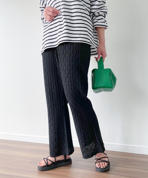 JUNOAH（ジュノア）の「フラワーレースイージーパンツ（その他パンツ・レディース・ホワイト/ブラック/ブルー系その他/ベージュ系その他・LARGE/MEDIUM）」の8枚目の写真