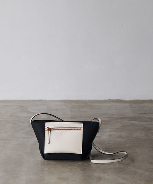 E'POR（エポール）の「【E’POR】【撥水】D BAG Mini（ショルダーバッグ・レディース・ブラック/ブラック系その他/ライトグレー/キナリ/ダークブラウン/ベージュ/マスタード・FREE）」の18枚目の写真