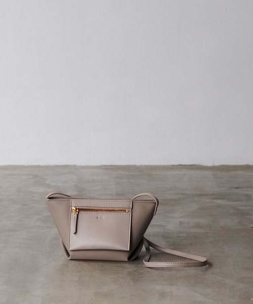 E'POR（エポール）の「【E’POR】【撥水】D BAG Mini（ショルダーバッグ・レディース・ブラック/ブラック系その他/ライトグレー/キナリ/ダークブラウン/ベージュ/マスタード・FREE）」の22枚目の写真