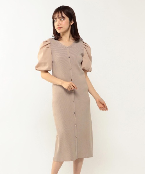 MISCH MASCH(ミッシュマッシュ)の「袖ボリュームニットワンピース【美人百花5月号掲載】(ワンピース・レディース・ピンク/ベージュ/ブラック・MEDIUM)」の11枚目の写真