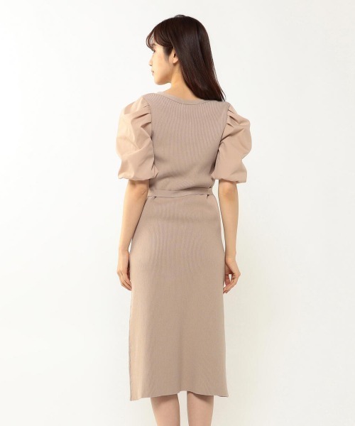 MISCH MASCH(ミッシュマッシュ)の「袖ボリュームニットワンピース【美人百花5月号掲載】(ワンピース・レディース・ピンク/ベージュ/ブラック・MEDIUM)」の8枚目の写真