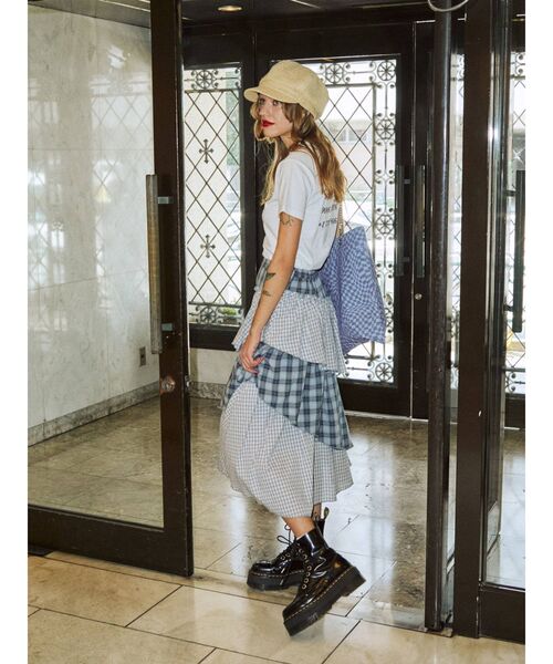 jouetie(ジュエティ)の「エンブロイダリーロゴフィット Tシャツ(Tシャツ/カットソー・レディース・ブラック/オフホワイト/イエロー・MEDIUM)」の11枚目の写真