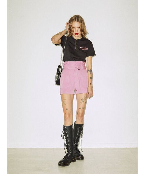 jouetie(ジュエティ)の「エンブロイダリーロゴフィット Tシャツ(Tシャツ/カットソー・レディース・ブラック/オフホワイト/イエロー・MEDIUM)」の8枚目の写真