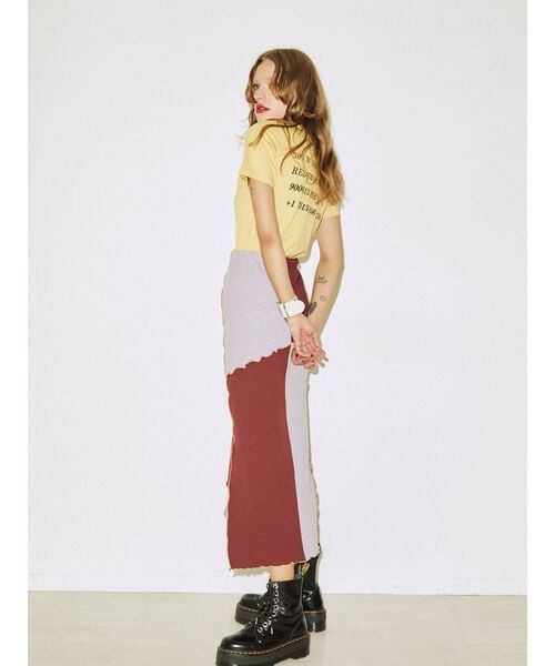 jouetie(ジュエティ)の「エンブロイダリーロゴフィット Tシャツ(Tシャツ/カットソー・レディース・ブラック/オフホワイト/イエロー・MEDIUM)」の18枚目の写真