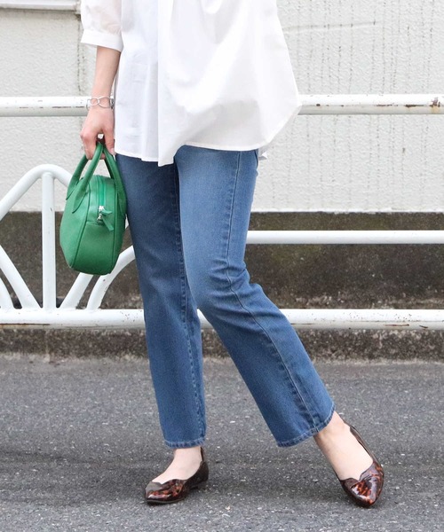 HONEYSUCKLE ROSE（ハニーサックルローズ）の「【HONEYSUCKLE ROSE】サマーデニムクロップフレア（デニムパンツ・レディース・ダークインディゴブルー/ライトインディゴブルー・S/L/XS/M）」の2枚目の写真