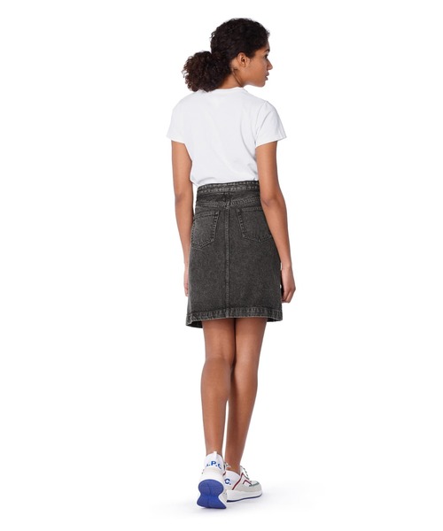 A.P.C.(アーペーセー)の「T-SHIRT DENISE 22AC(Tシャツ/カットソー・レディース・ホワイト/ブラック系その他/ベージュ/グリーン・S/M/L)」の8枚目の写真