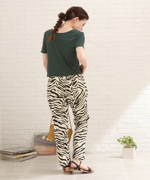 Cutie Blonde（キューティーブロンド）の「◆【S-L/2点セット】カラーボーダー半袖アンサンブル（アンサンブル・レディース・キャメル/ライトグリーン系2/イエロー系2/ホワイト系5/グリーン/ブラック・01/02/03）」の10枚目の写真