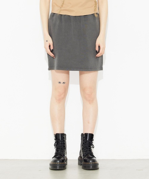 X-girl(エックスガール)の「PIGMENT DYED SWEAT MINI SKIRT(スカート・レディース・ブラック/バーガンディー/ネイビー・M/S)」の2枚目の写真