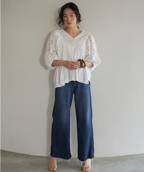 CREDONA（クレドナ）の「コンビレースフレアBL（シャツ/ブラウス・レディース・オフホワイト/ブラック・FREE）」の10枚目の写真