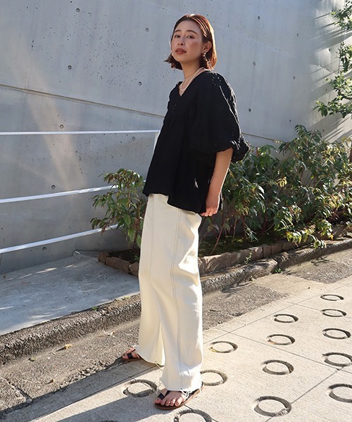 CREDONA（クレドナ）の「コンビレースフレアBL（シャツ/ブラウス・レディース・オフホワイト/ブラック・FREE）」の7枚目の写真