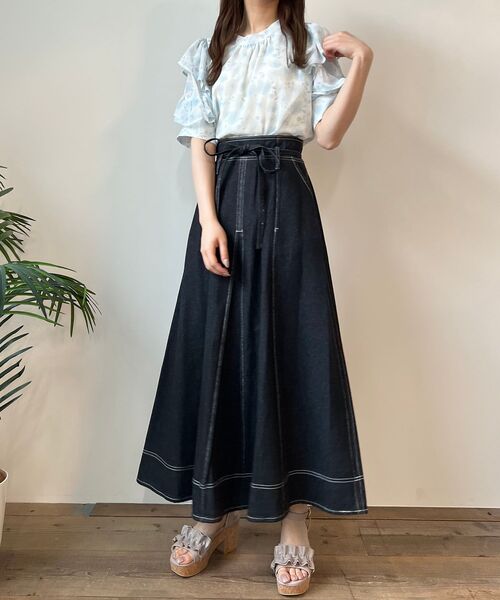 MAJESTIC LEGON（マジェスティックレゴン）の「ステッチLadyフレアスカート（スカート・レディース・ブラック/ネイビー/アイボリー・SMALL/MEDIUM）」の3枚目の写真