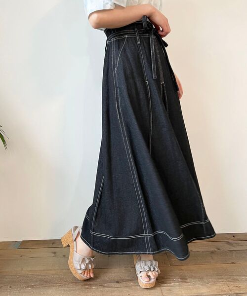 MAJESTIC LEGON（マジェスティックレゴン）の「ステッチLadyフレアスカート（スカート・レディース・ブラック/ネイビー/アイボリー・SMALL/MEDIUM）」の14枚目の写真