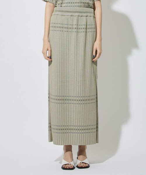 CITY TOKYO(シティトウキョウ)の「カラーラインナローニットスカート(スカート・レディース・ベージュ/ネイビー/グリーン・1/2)」の12枚目の写真