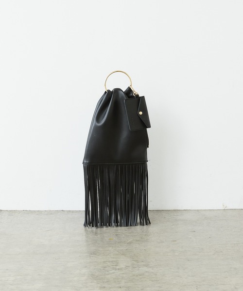 PAPILLONNER（パピヨネ）の「フリンジチャームバッグ/PAPILLONNER/パピヨネ（ショルダーバッグ・レディース・アイボリー/ブラック・FREE）」の10枚目の写真