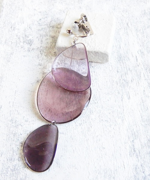 The Rule(ザルール)の「The Rule ザルール:片耳用 Amaranth earring size: L:花びら イヤリングL(イヤリング・レディース・ベージュ/パープル/グレー/ブルー/クリア/レッド/グリーン/グレイッシュベージュ・FREE)」の6枚目の写真
