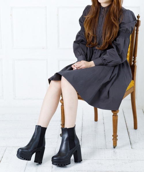 attagirl(アタガール)の「厚底プラットフォームサイドゴアブーツ(ブーツ・レディース・アイボリー/ブラック/ブラック系その他・S/M/L/LL)」の11枚目の写真