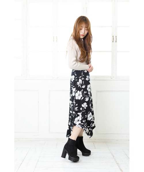 attagirl(アタガール)の「厚底プラットフォームサイドゴアブーツ(ブーツ・レディース・アイボリー/ブラック/ブラック系その他・S/M/L/LL)」の14枚目の写真