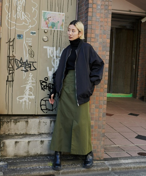 Auntie Rosa Holiday(アンティローザホリデー)の「ハイウエストフロントスリットスカート / サイズ展開あり(スカート・レディース・カーキ/ベージュ・MEDIUM/SMALL)」の11枚目の写真